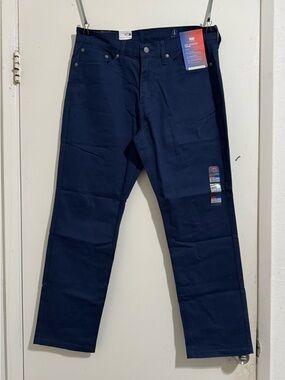 Levis 541 Blue Athletic Taper Pants Men's 33Wx30L All Seasons Stretch NWT